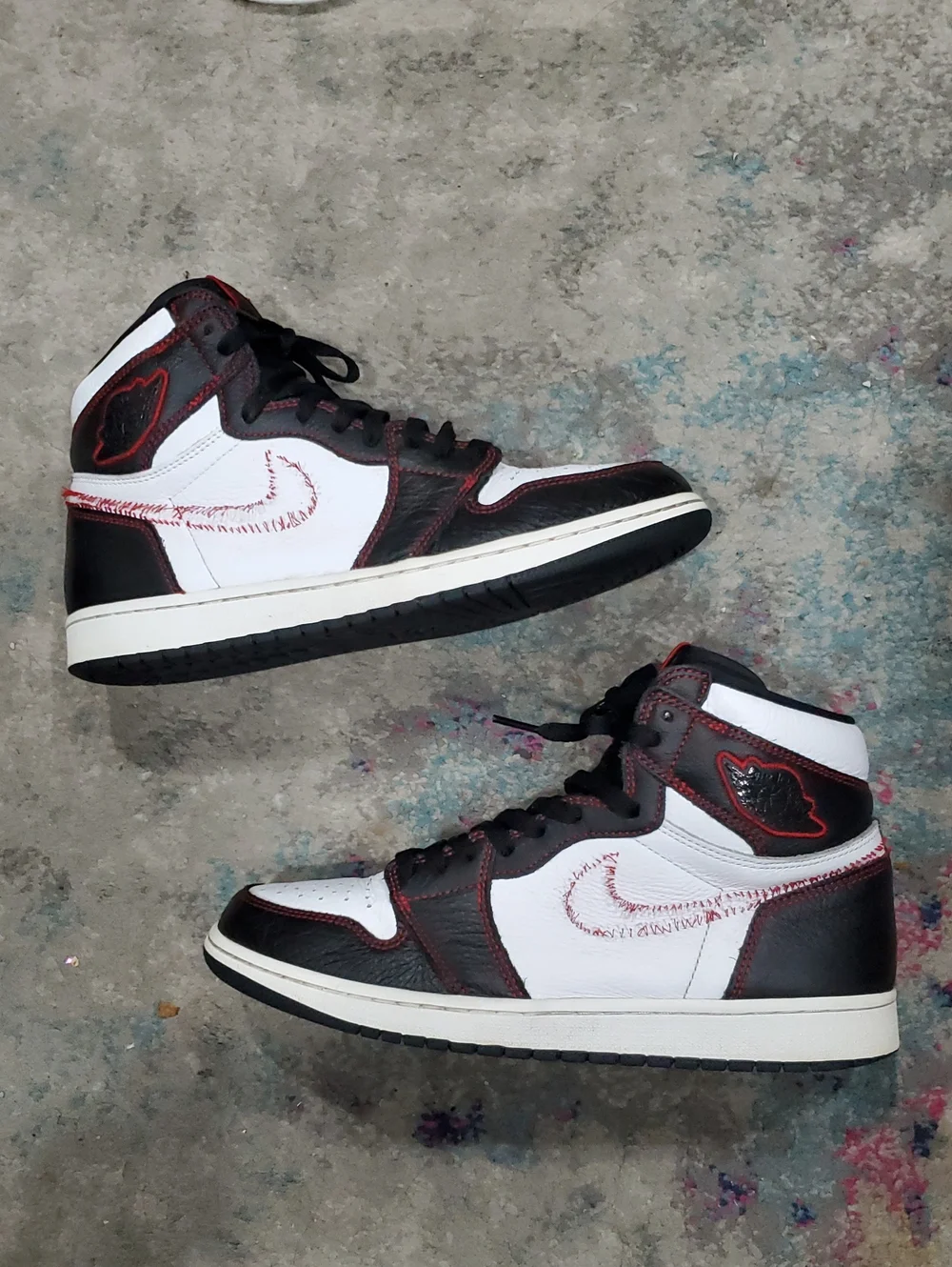 Nike Air Jordan 1 Retro High OG 'Defiant' Size 10.5